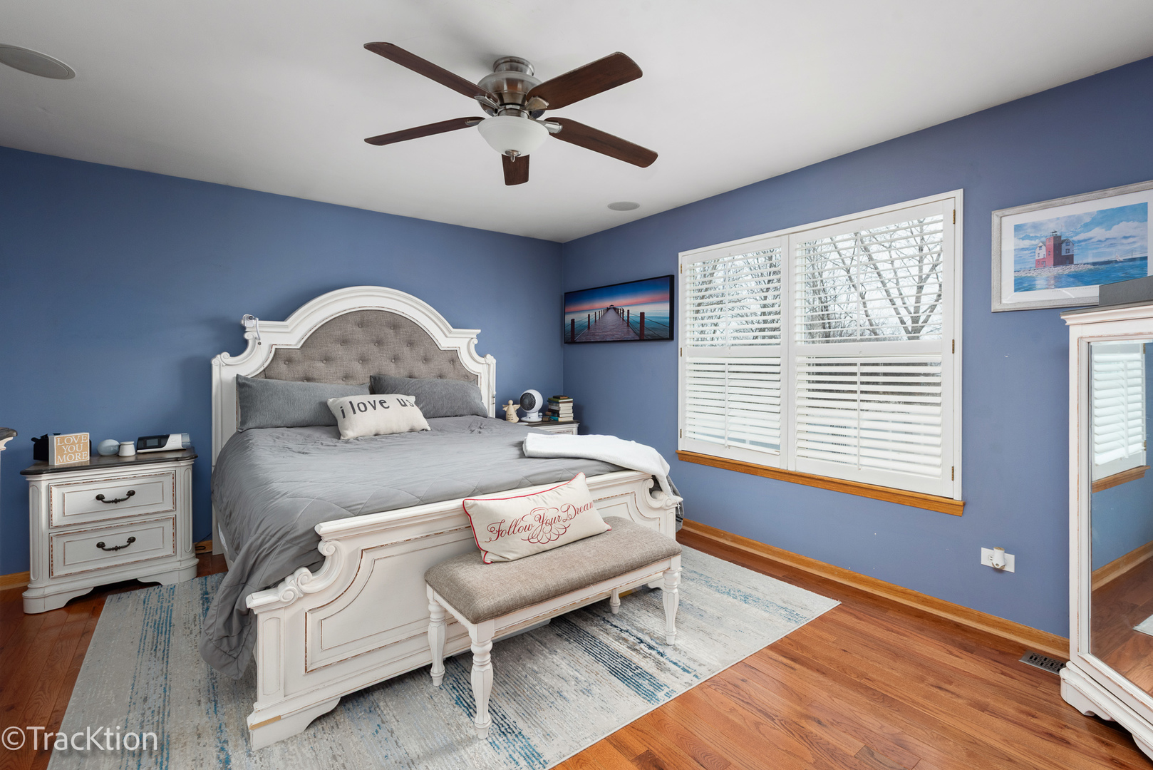 907 E Broadway Avenue, Winthrop Harbor, IL 60096