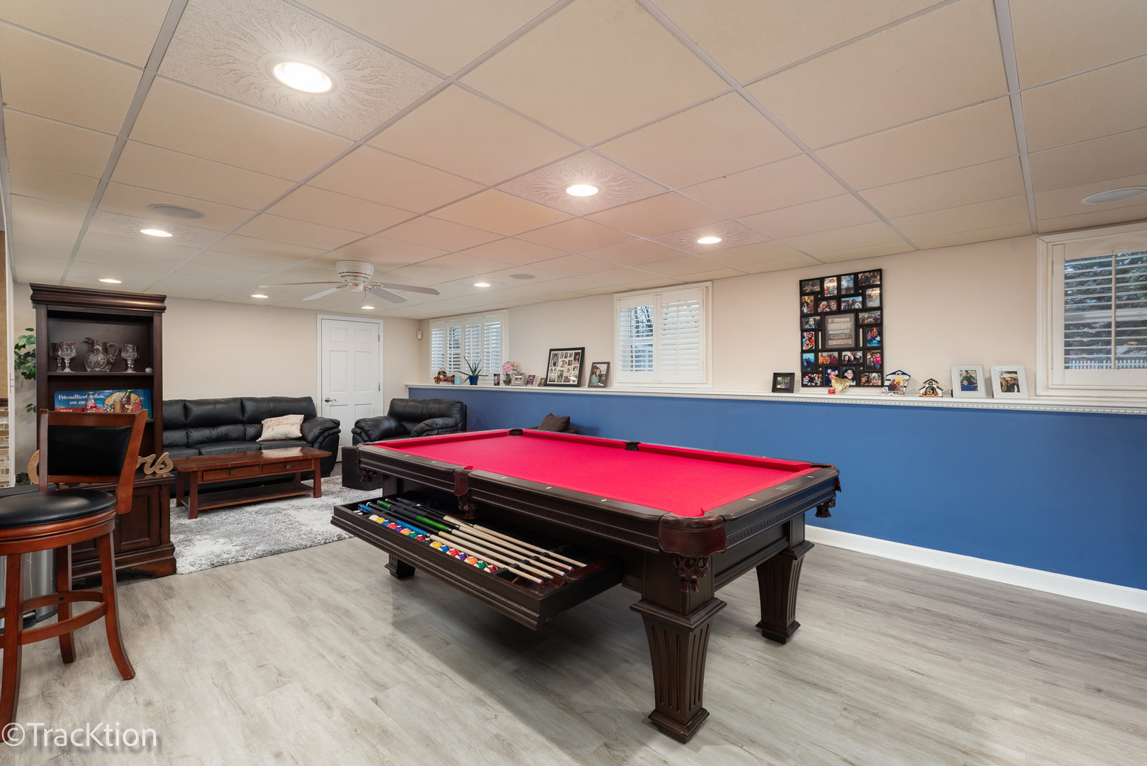 907 E Broadway Avenue, Winthrop Harbor, IL 60096