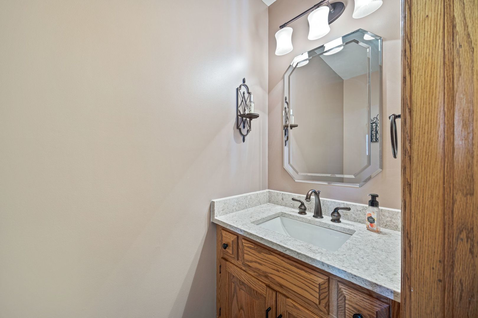 28W760 Du Page Street, West Chicago, IL 60185