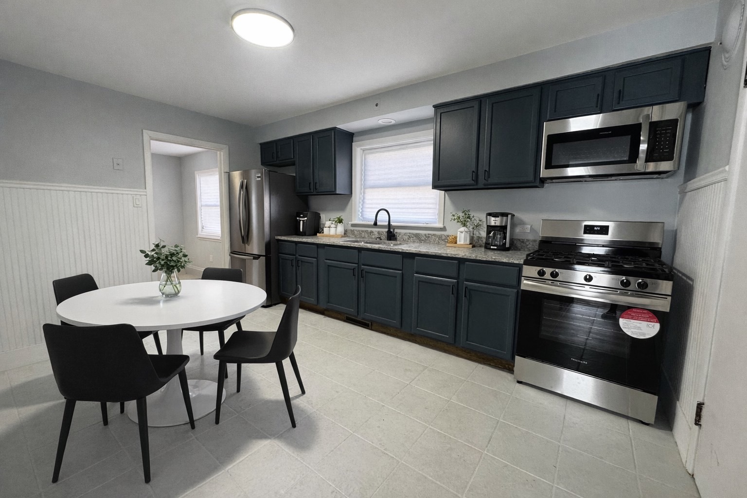 11251 S Peoria Street, Chicago, IL 60643