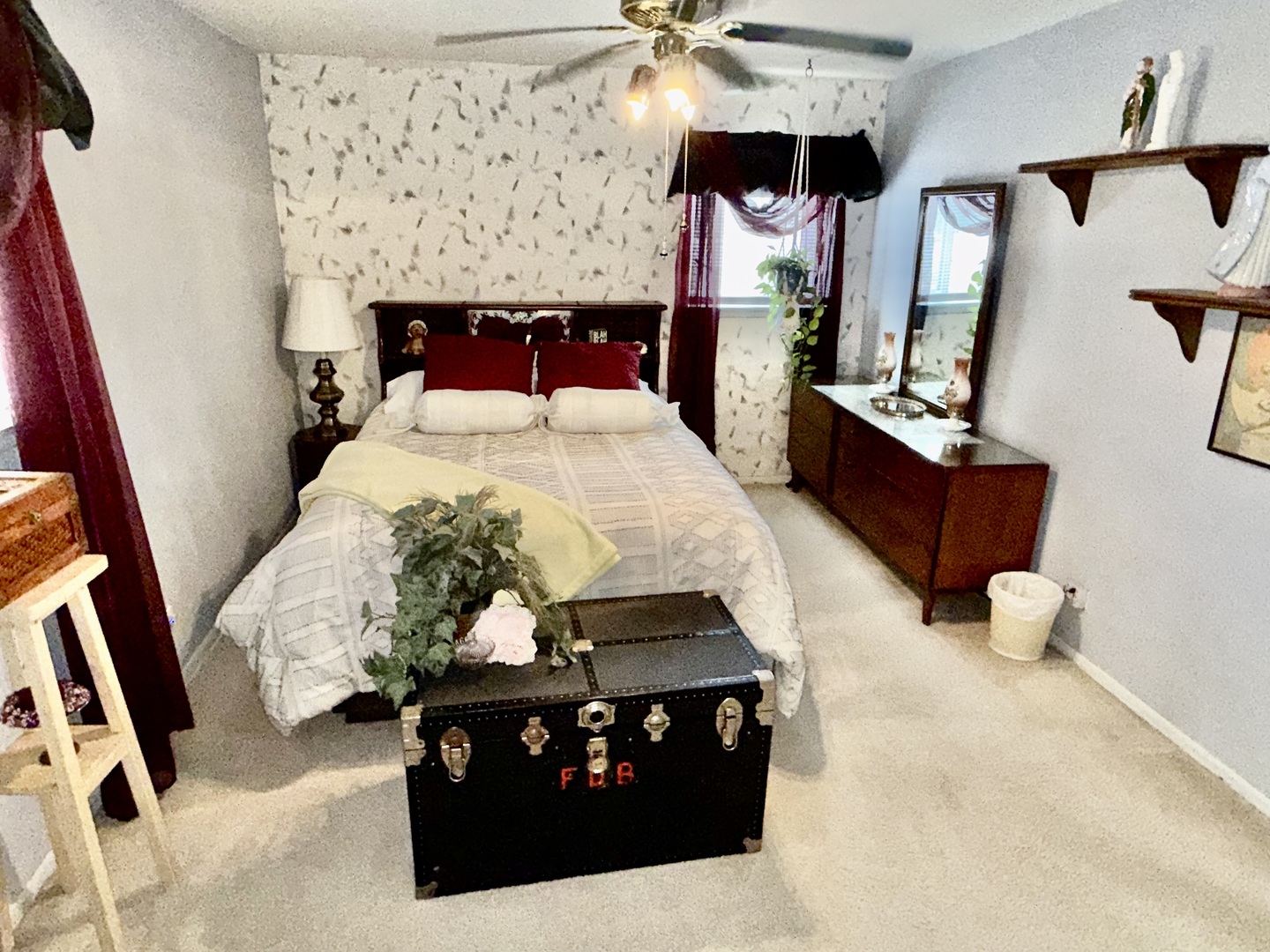 855 E Patten Drive, Palatine, IL 60074