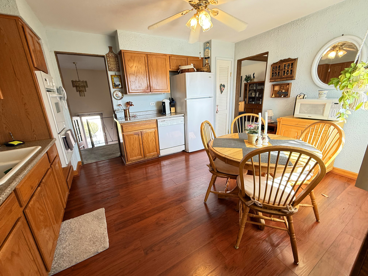 855 E Patten Drive, Palatine, IL 60074