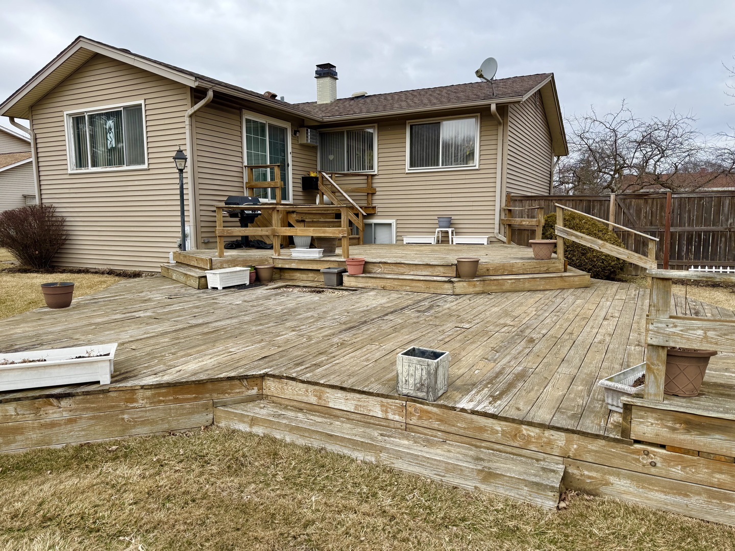 855 E Patten Drive, Palatine, IL 60074