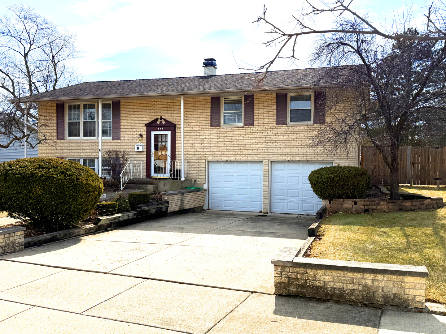 855 E Patten Drive, Palatine, IL 60074