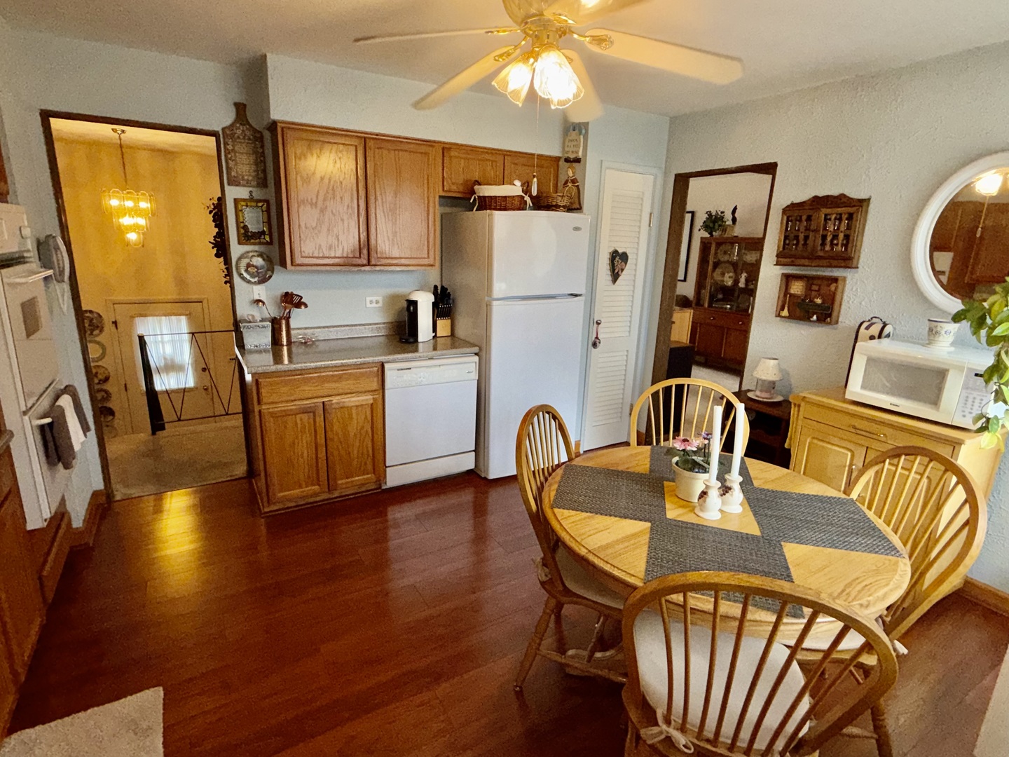 855 E Patten Drive, Palatine, IL 60074