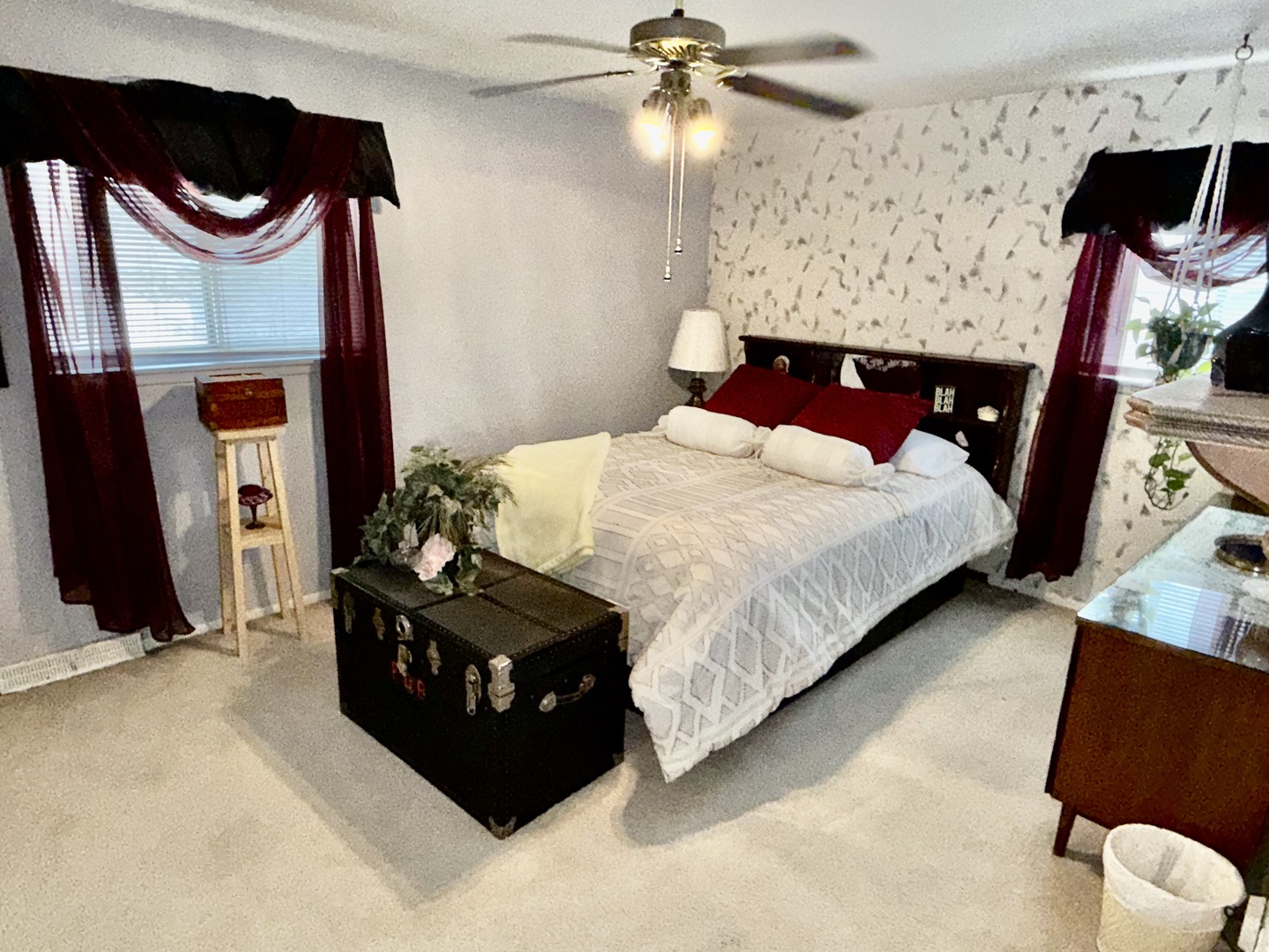 855 E Patten Drive, Palatine, IL 60074