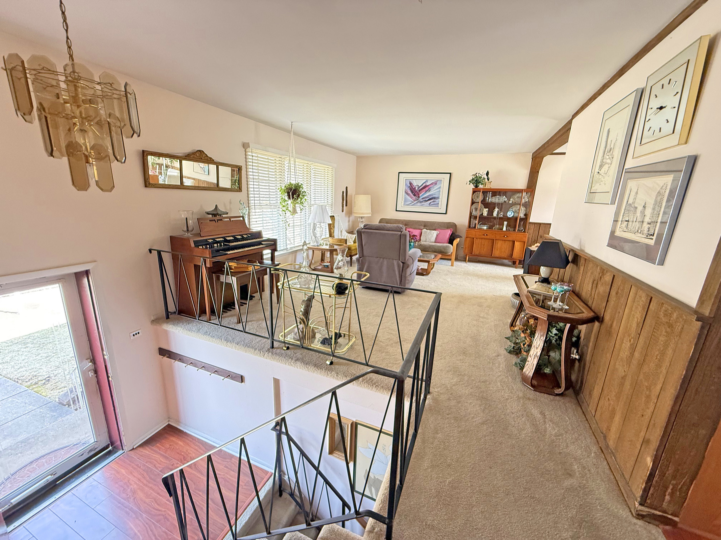 855 E Patten Drive, Palatine, IL 60074