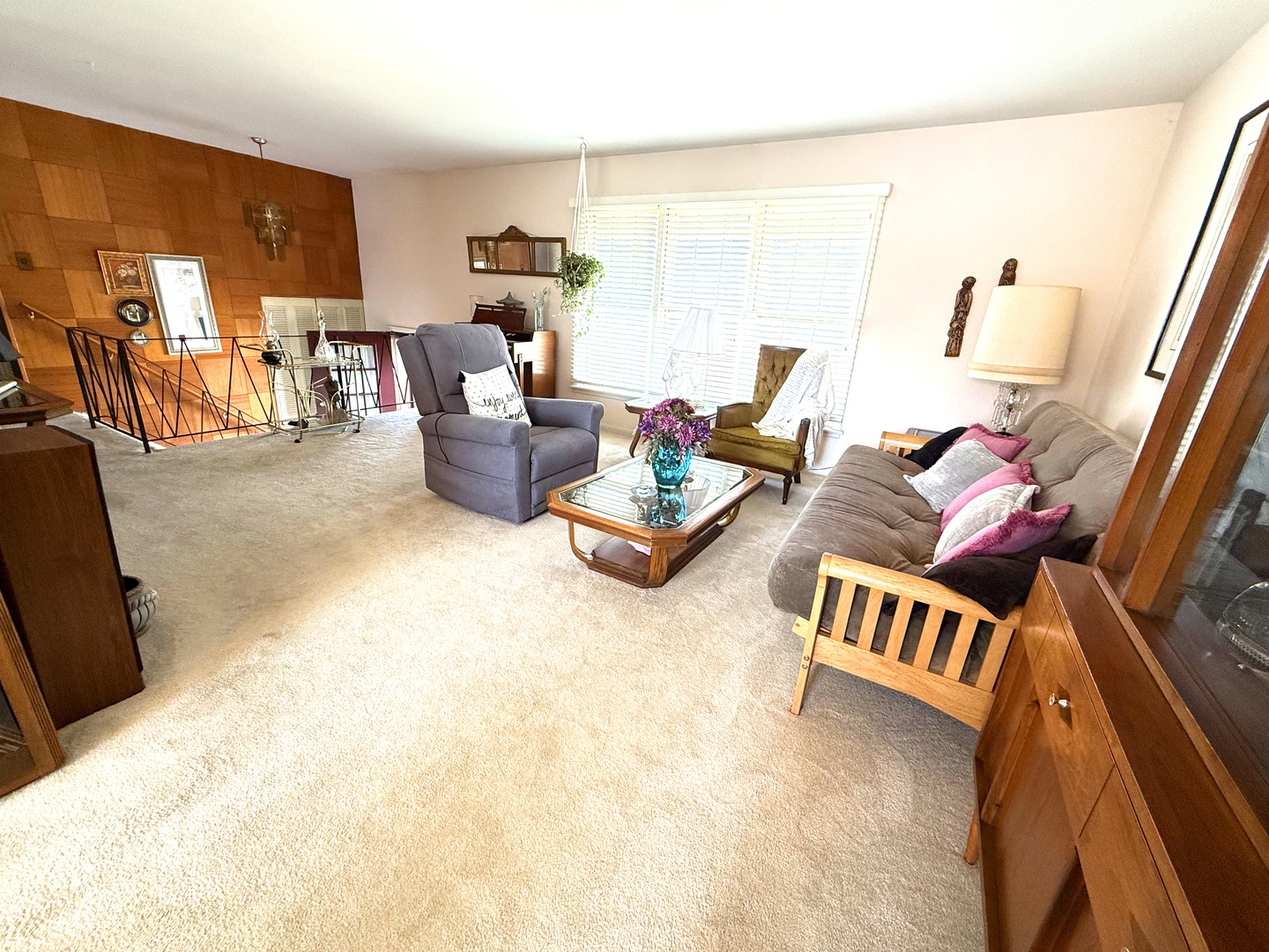 855 E Patten Drive, Palatine, IL 60074