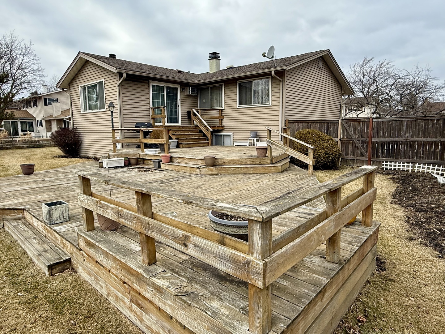 855 E Patten Drive, Palatine, IL 60074