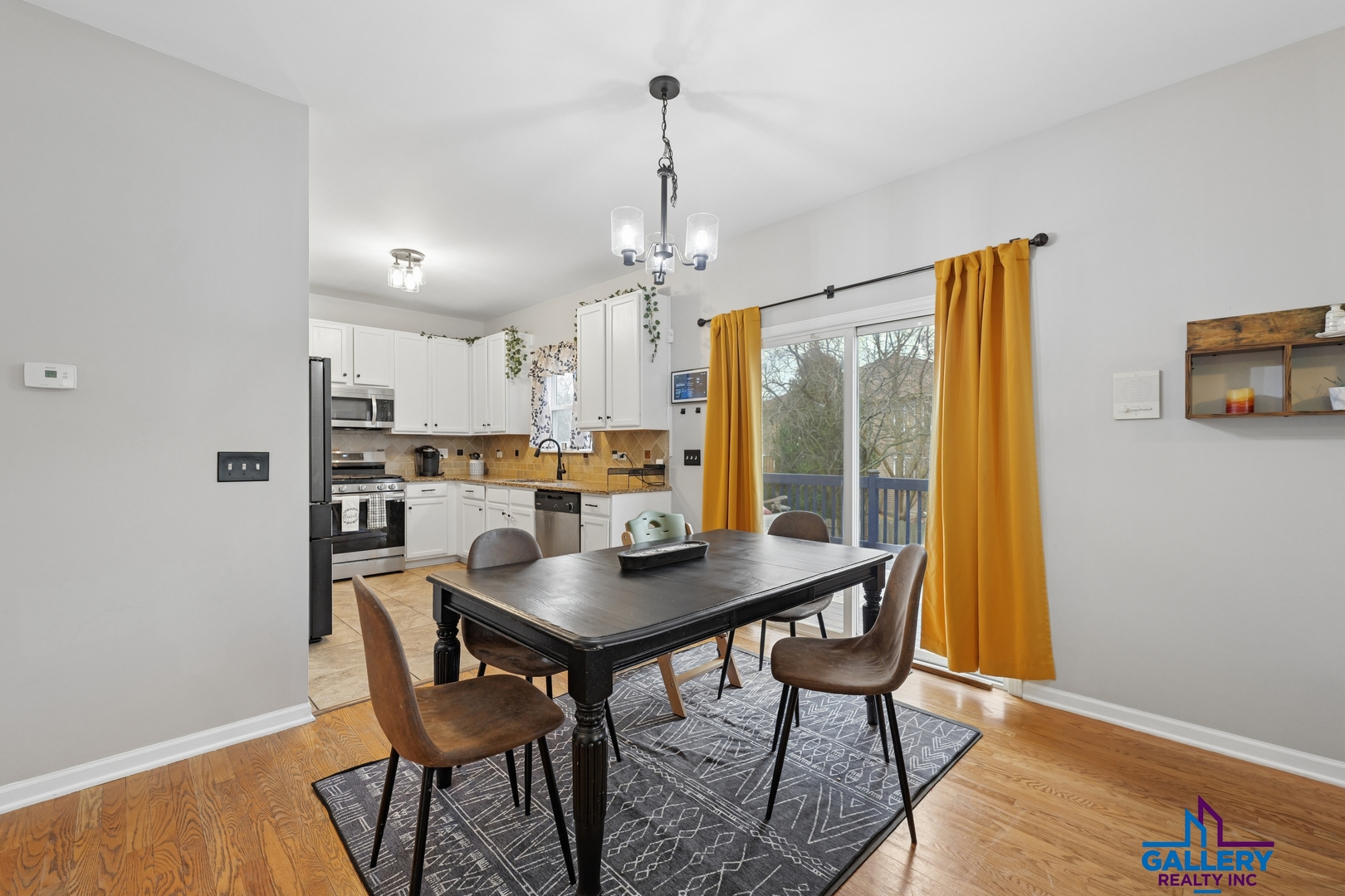 3125 Shenandoah Drive, Carpentersville, IL 60110