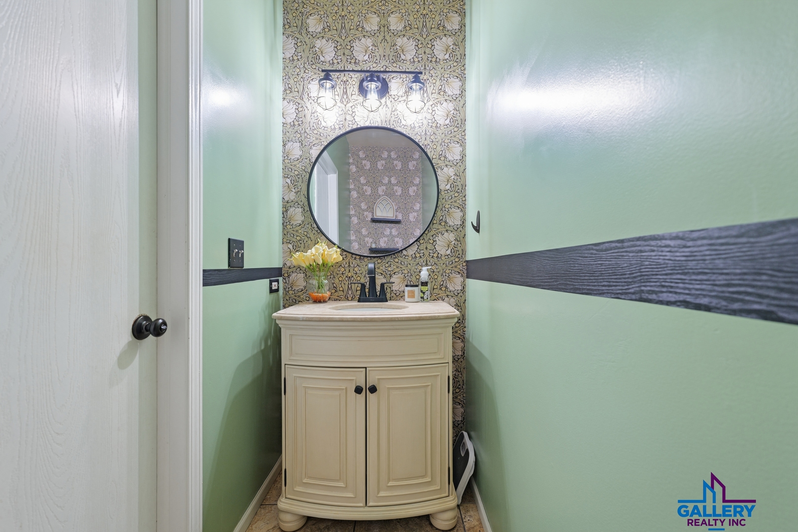 3125 Shenandoah Drive, Carpentersville, IL 60110