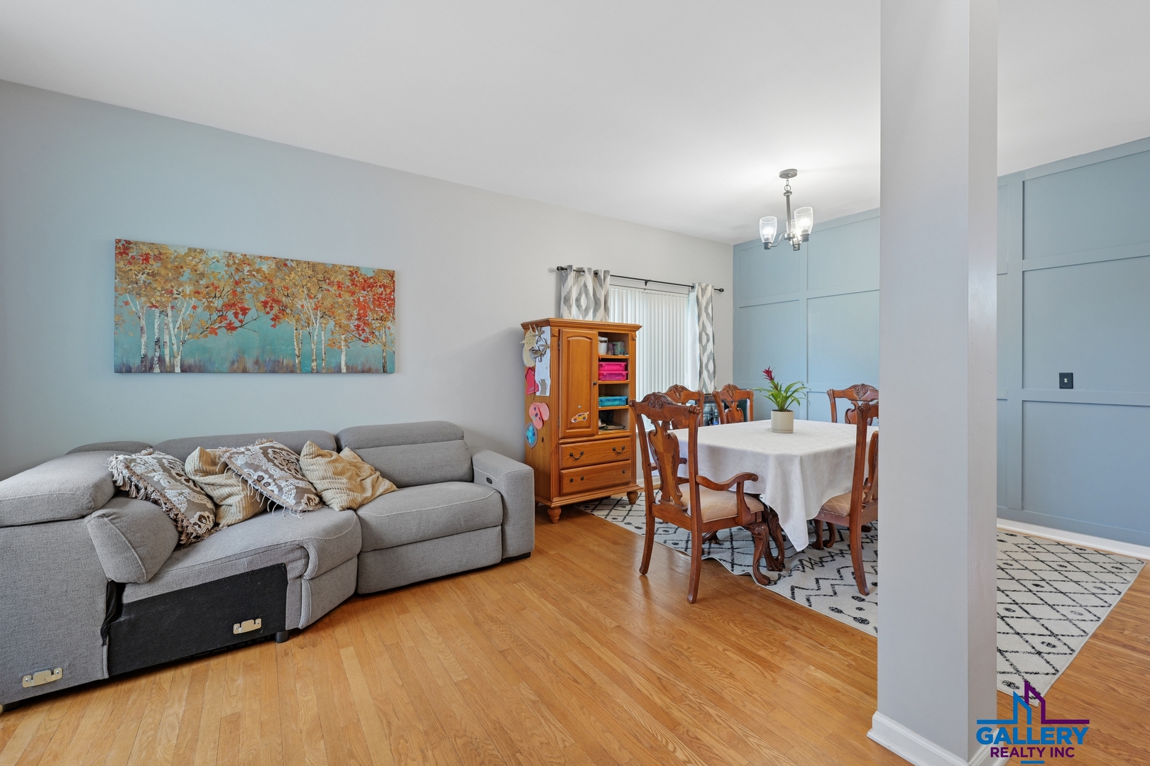 3125 Shenandoah Drive, Carpentersville, IL 60110