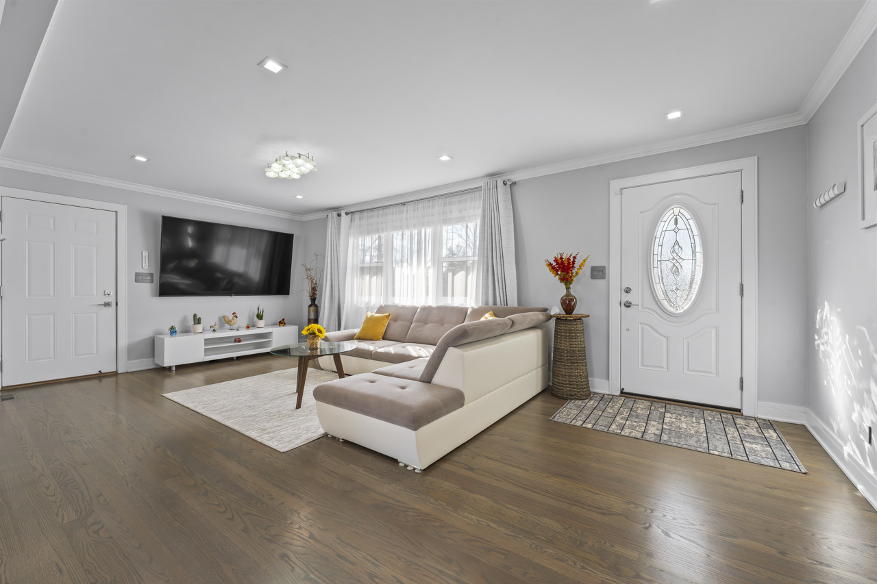 1211 Highland Drive, Prospect Heights, IL 60070