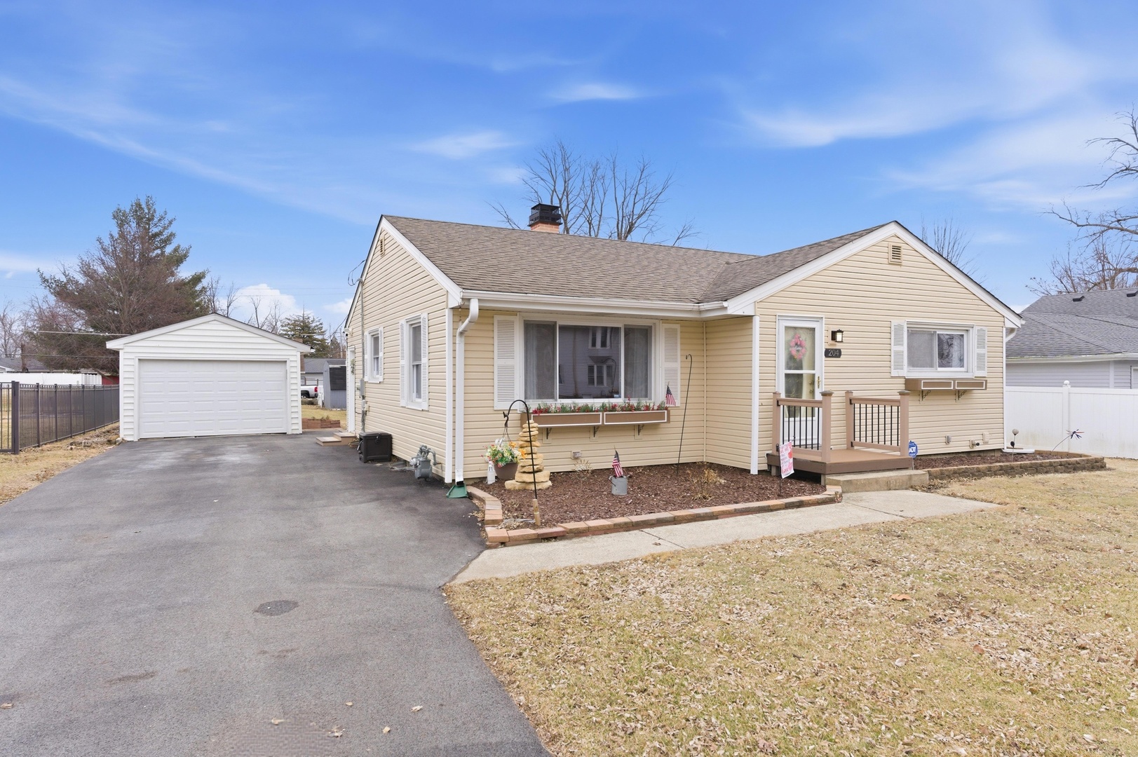 204 N WABASSO Street, Minooka, IL 60447