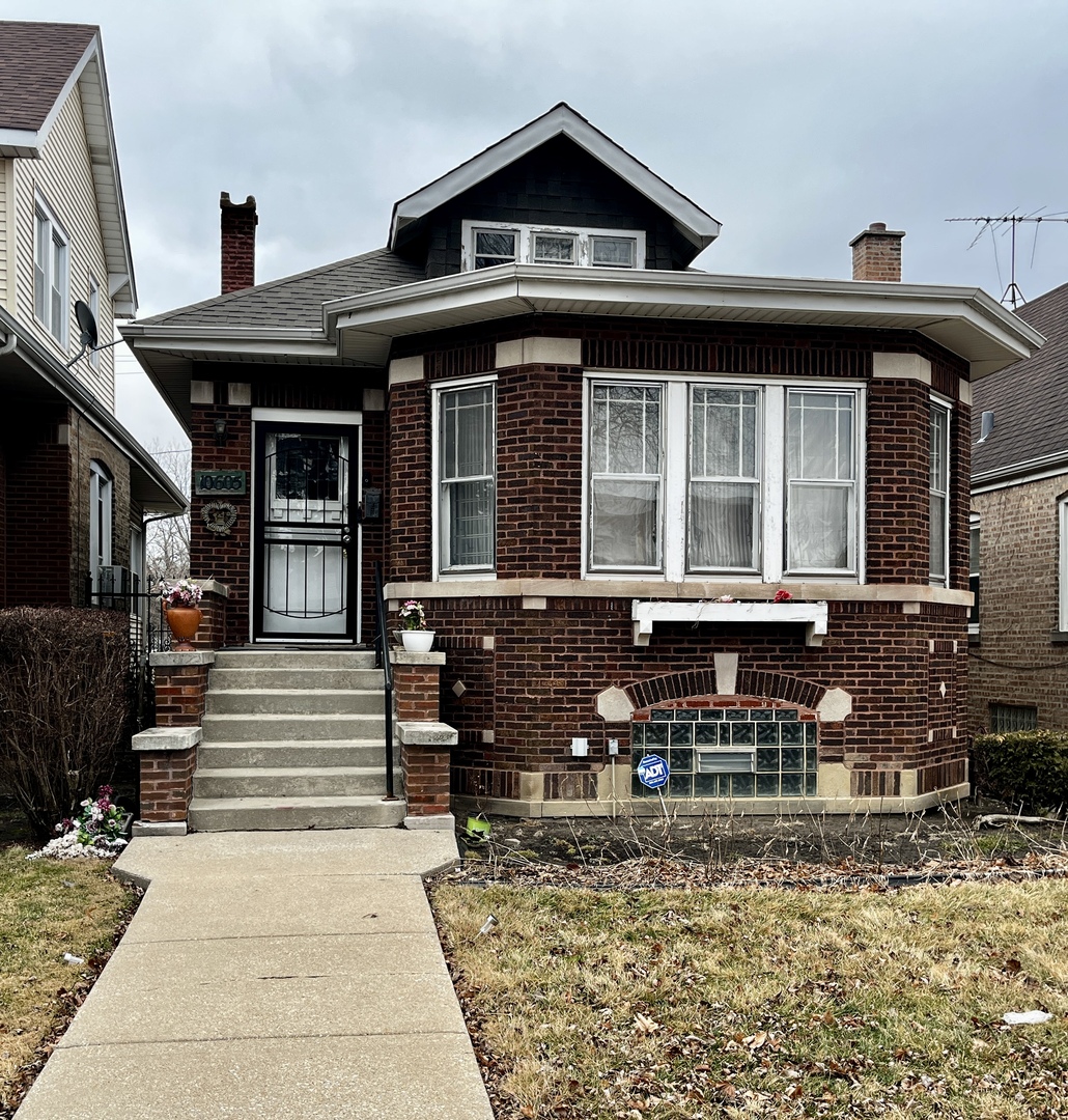 10605 S Eggleston Avenue, Chicago, IL 60628