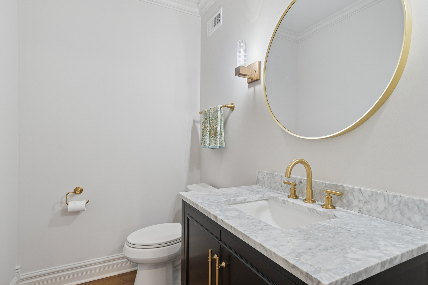 123 S Blanchard Street, Wheaton, IL 60187