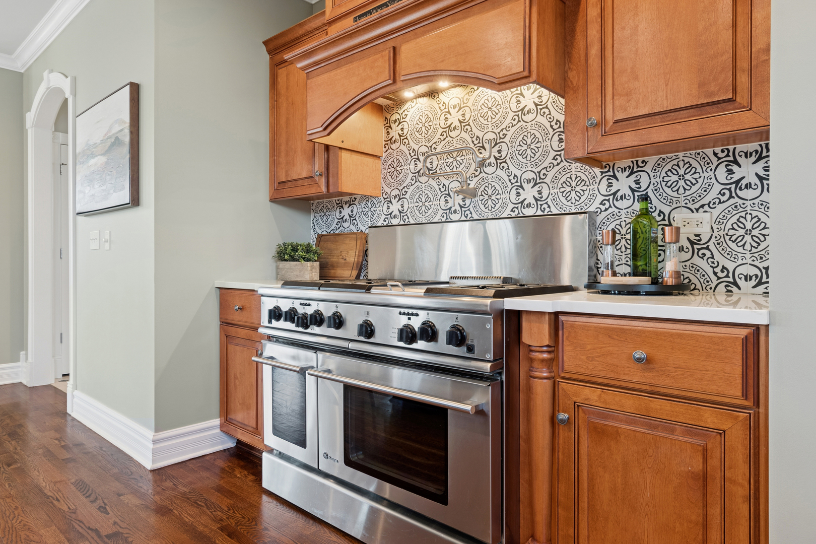 123 S Blanchard Street, Wheaton, IL 60187