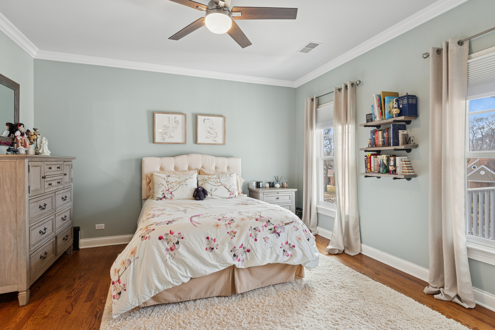 123 S Blanchard Street, Wheaton, IL 60187