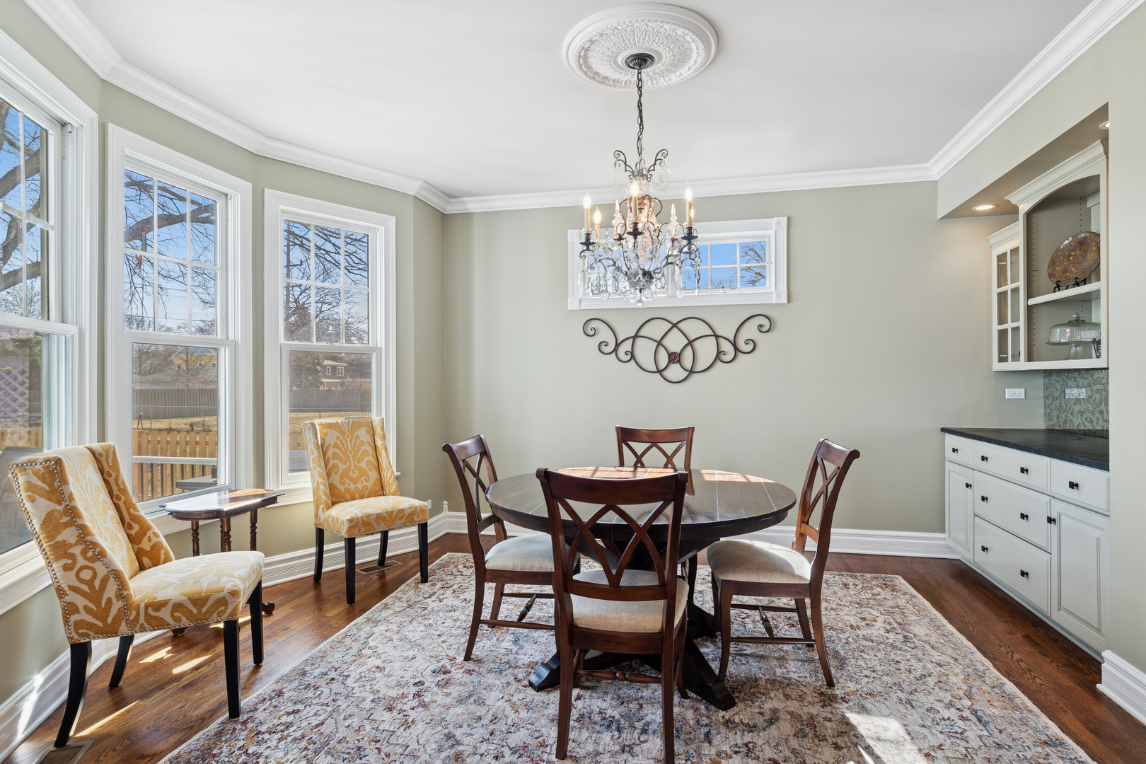 123 S Blanchard Street, Wheaton, IL 60187