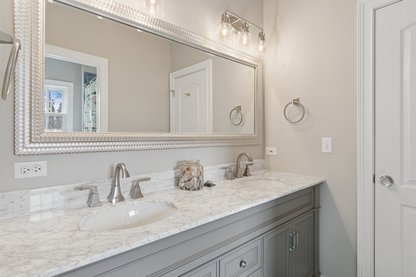 123 S Blanchard Street, Wheaton, IL 60187