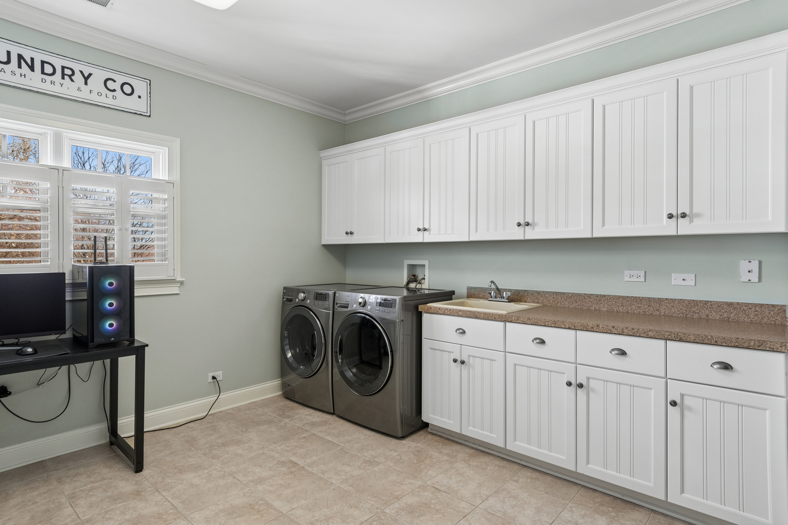 123 S Blanchard Street, Wheaton, IL 60187