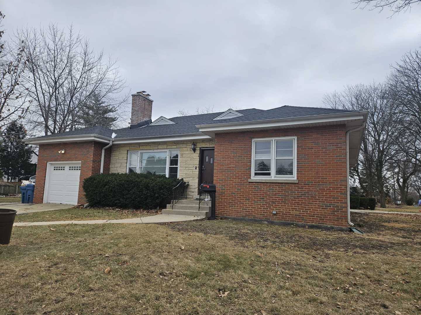 45 N Wisconsin Avenue, Addison, IL 60101