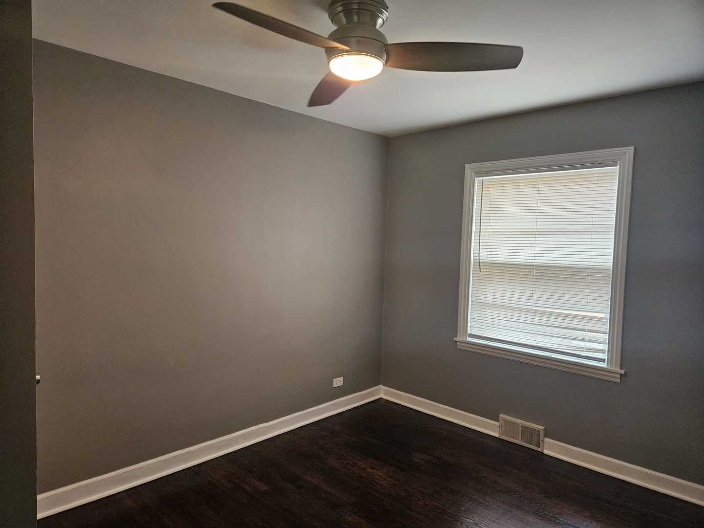 45 N Wisconsin Avenue, Addison, IL 60101