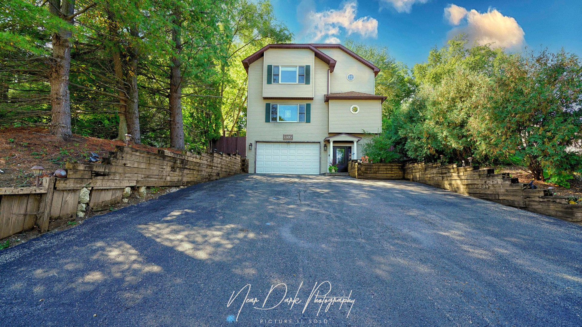 127 E GRAND Avenue, Fox Lake, IL 60020