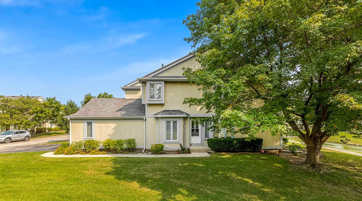 399 Catbird Lane, Deerfield, IL 60015