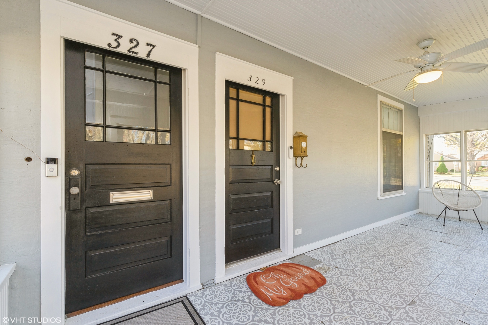 329 W Maple Avenue #327, Libertyville, IL 60048