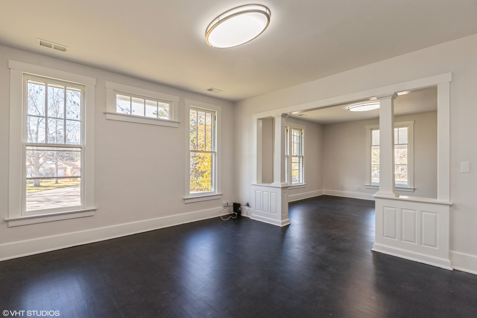 329 W Maple Avenue #327, Libertyville, IL 60048