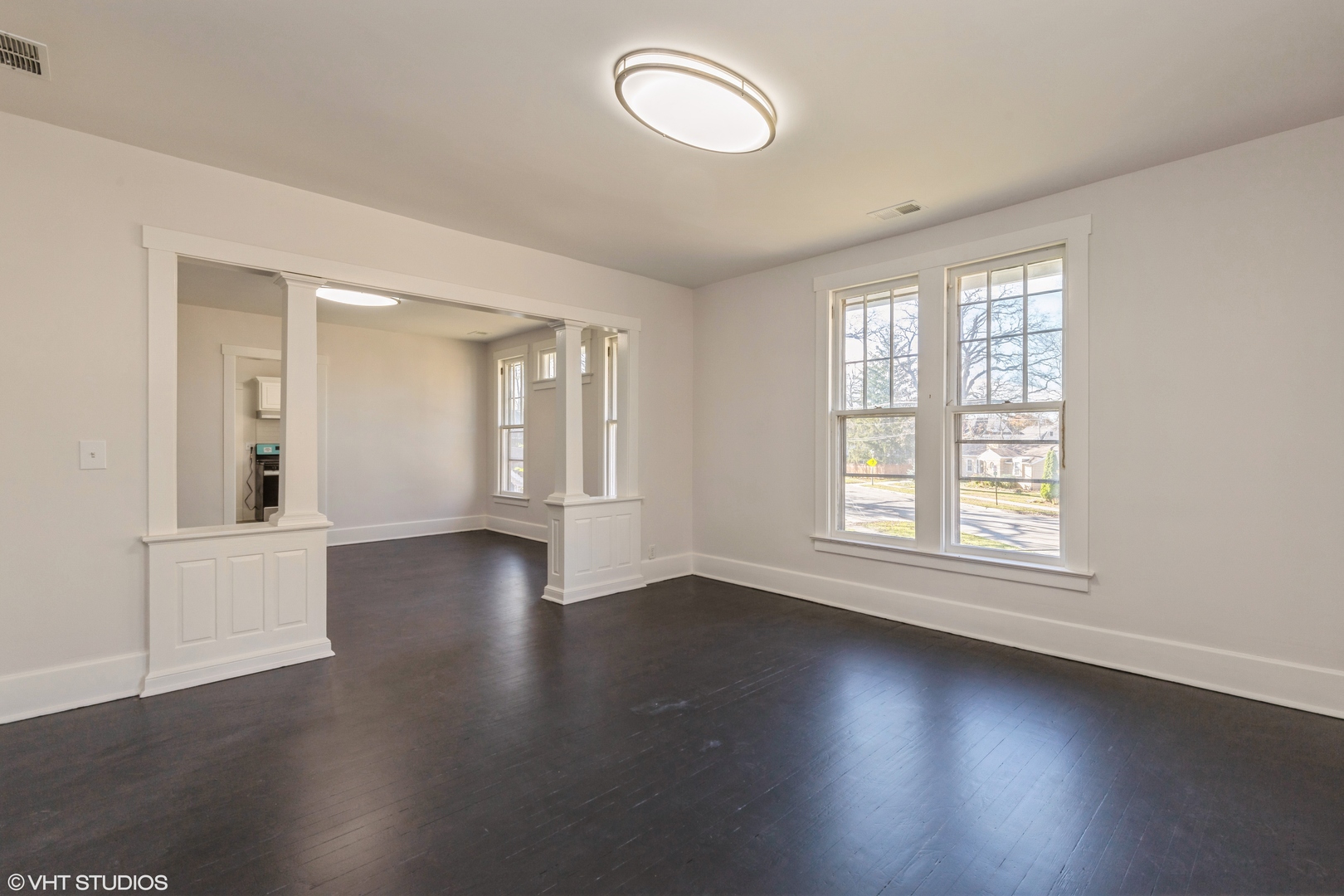 329 W Maple Avenue #327, Libertyville, IL 60048