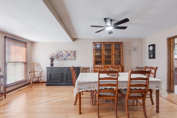 38W512 BITTERSWEET Lane, Elgin, IL 60124