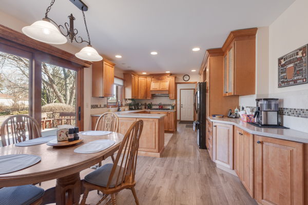 38W512 BITTERSWEET Lane, Elgin, IL 60124