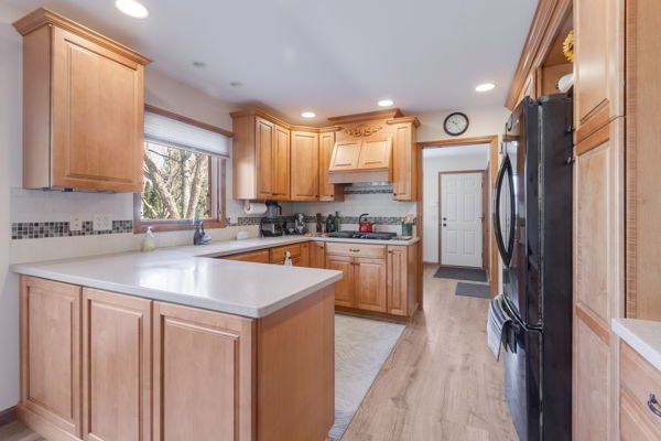 38W512 BITTERSWEET Lane, Elgin, IL 60124