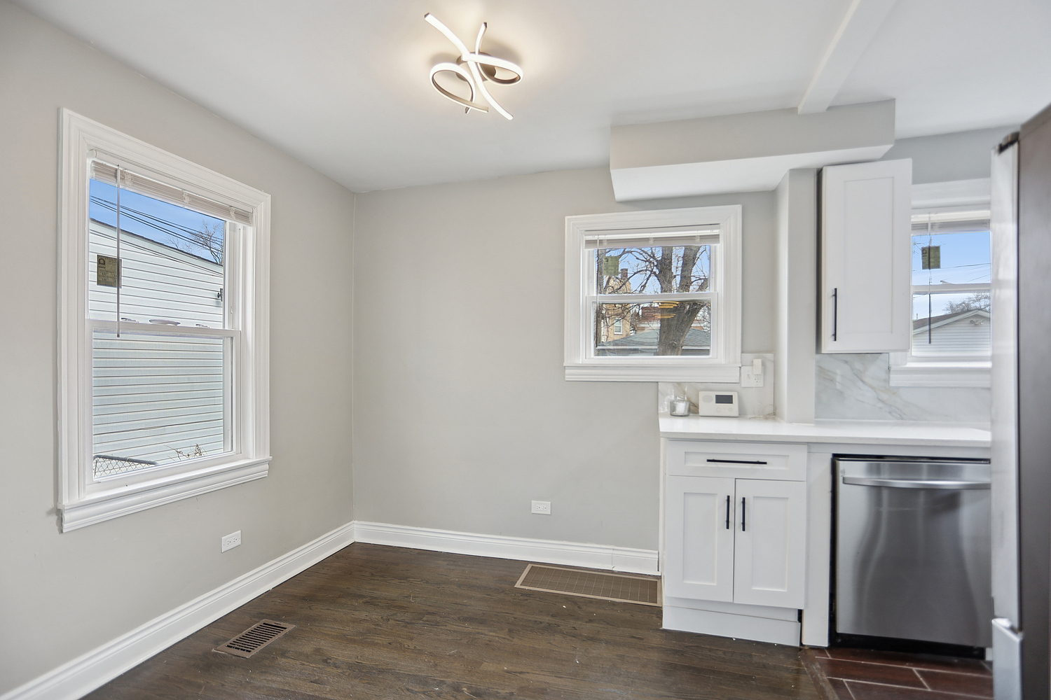 10413 S Forest Avenue, Chicago, IL 60628