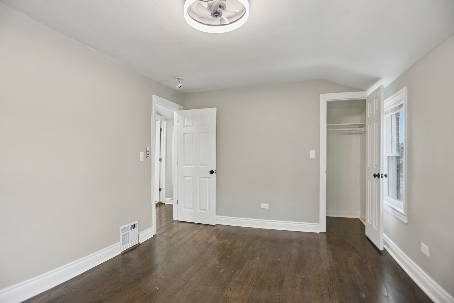 10413 S Forest Avenue, Chicago, IL 60628