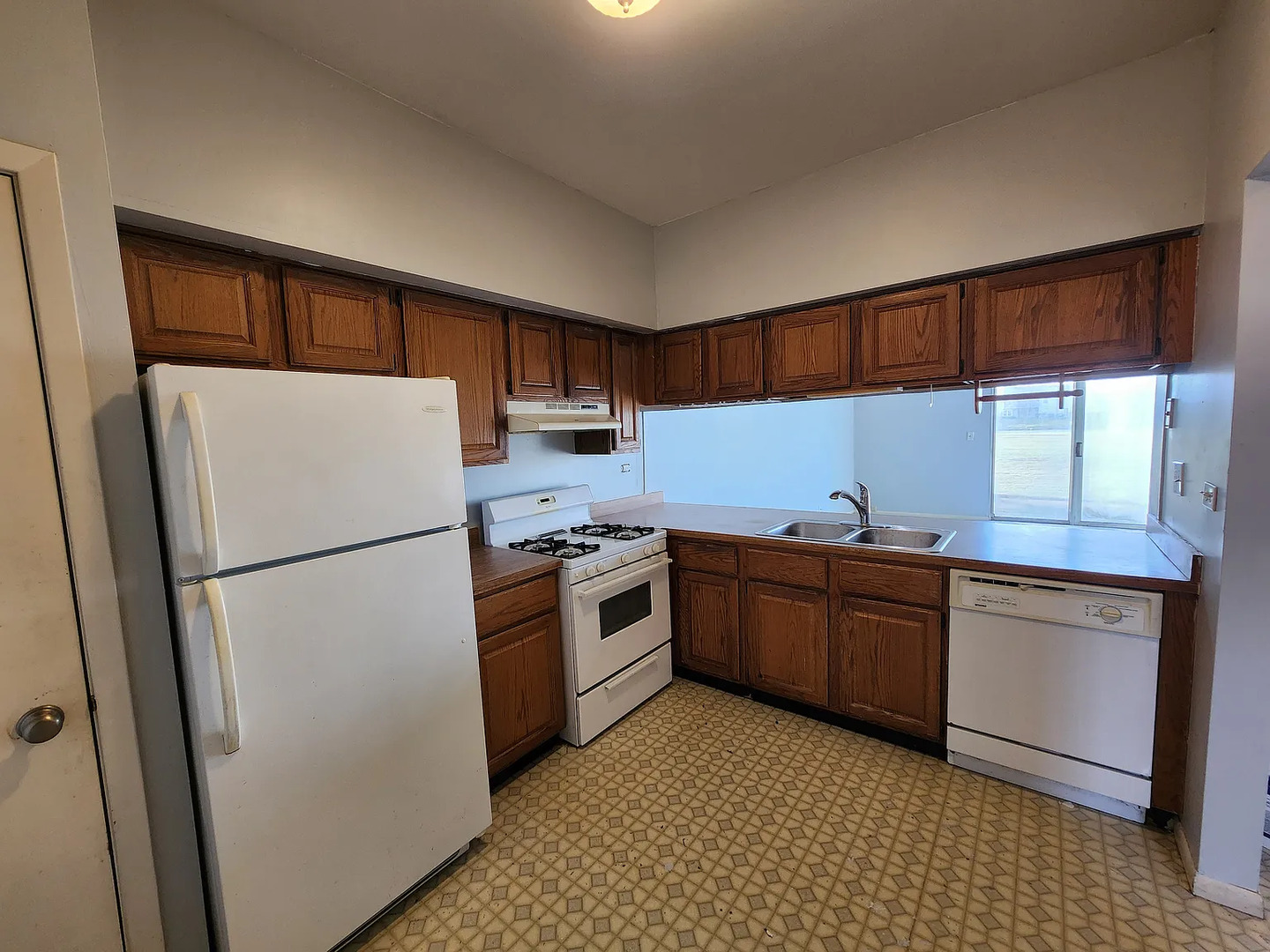 1510 Golfview Court #1510, Glendale Heights, IL 60139