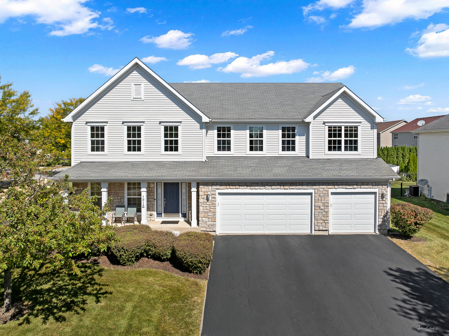 1916 BLUE HERON Circle, Bartlett, IL 60103