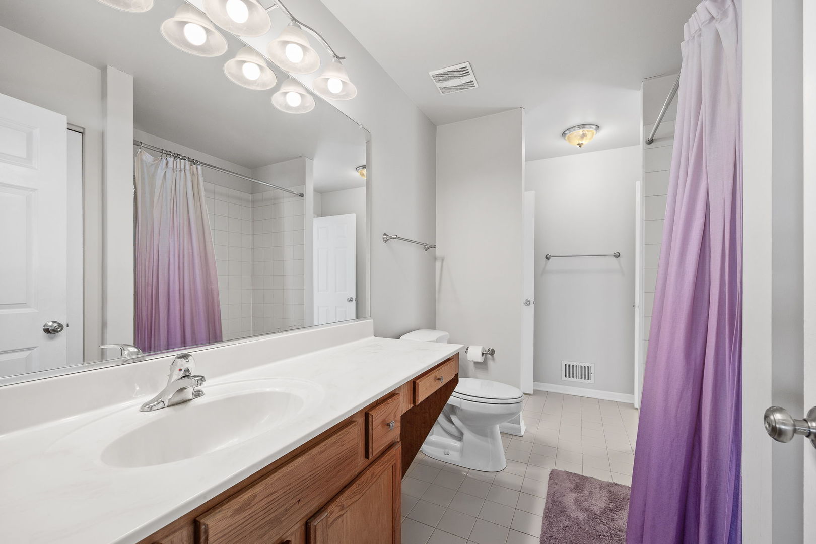 1916 BLUE HERON Circle, Bartlett, IL 60103