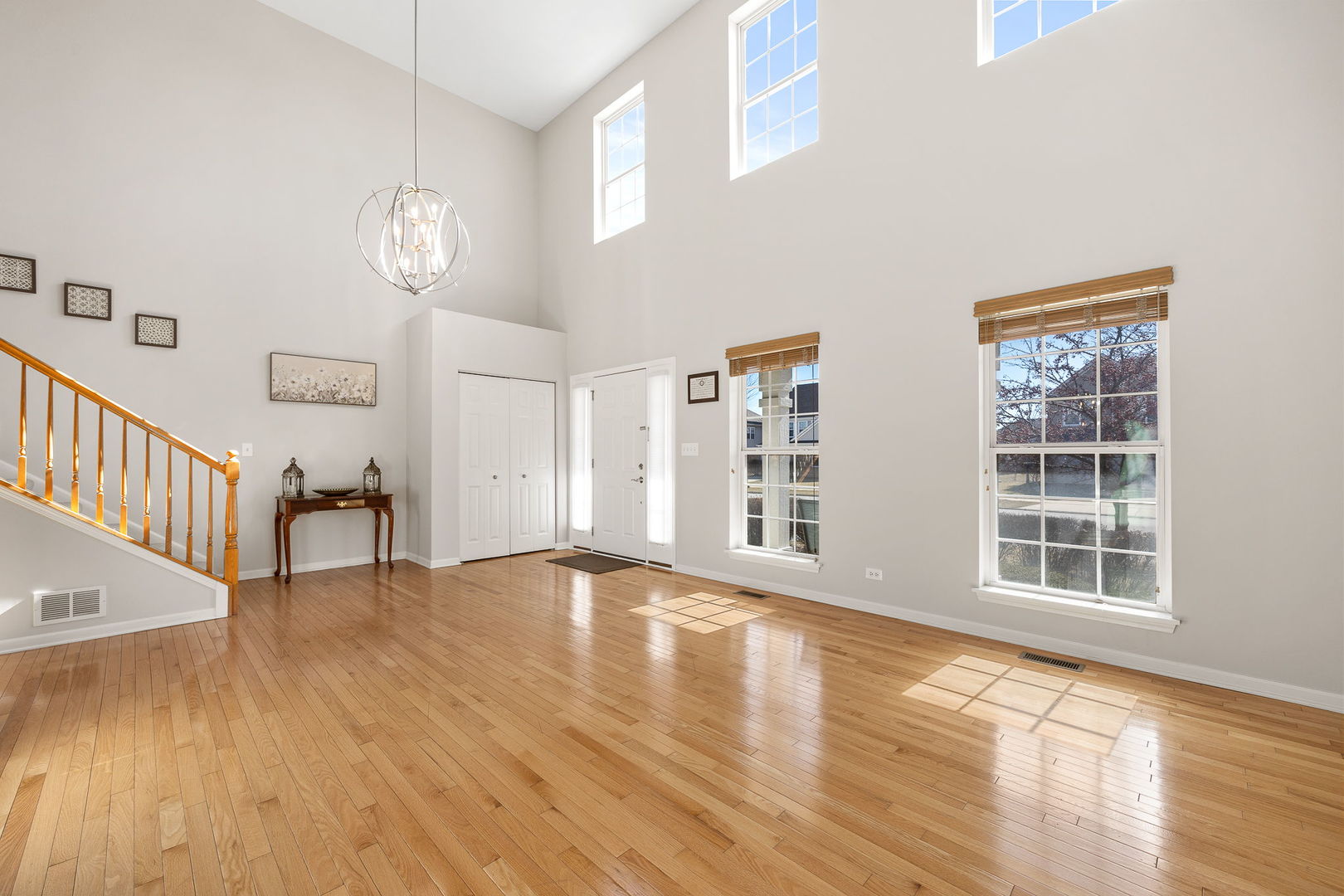 1916 BLUE HERON Circle, Bartlett, IL 60103