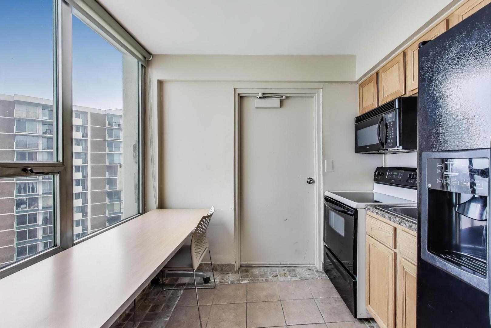 940 W Glenlake Avenue #19C, Chicago, IL 60660