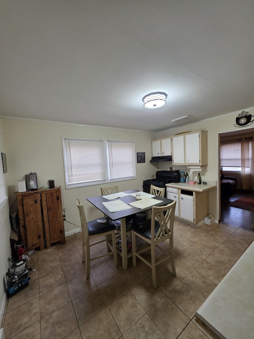 15518 Maple Street, South Holland, IL 60473