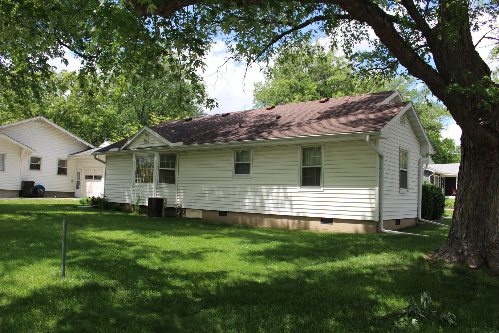 517 S Wilson Street, Clinton, IL 61727