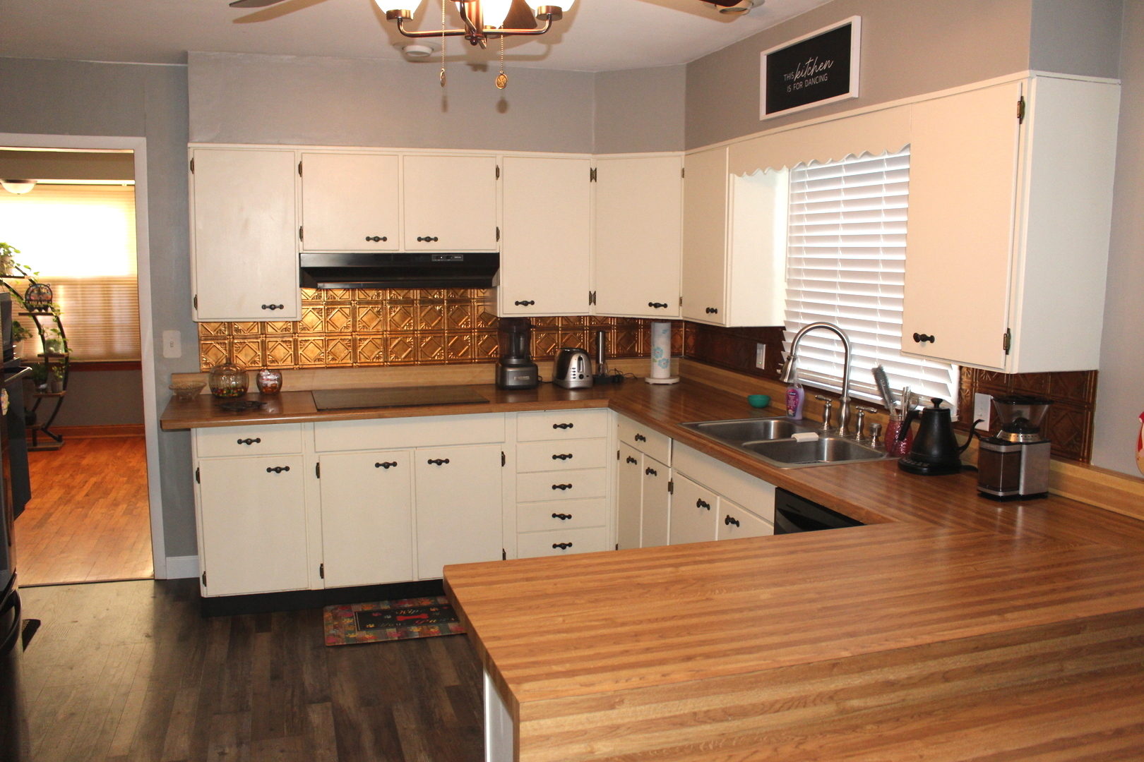 517 S Wilson Street, Clinton, IL 61727