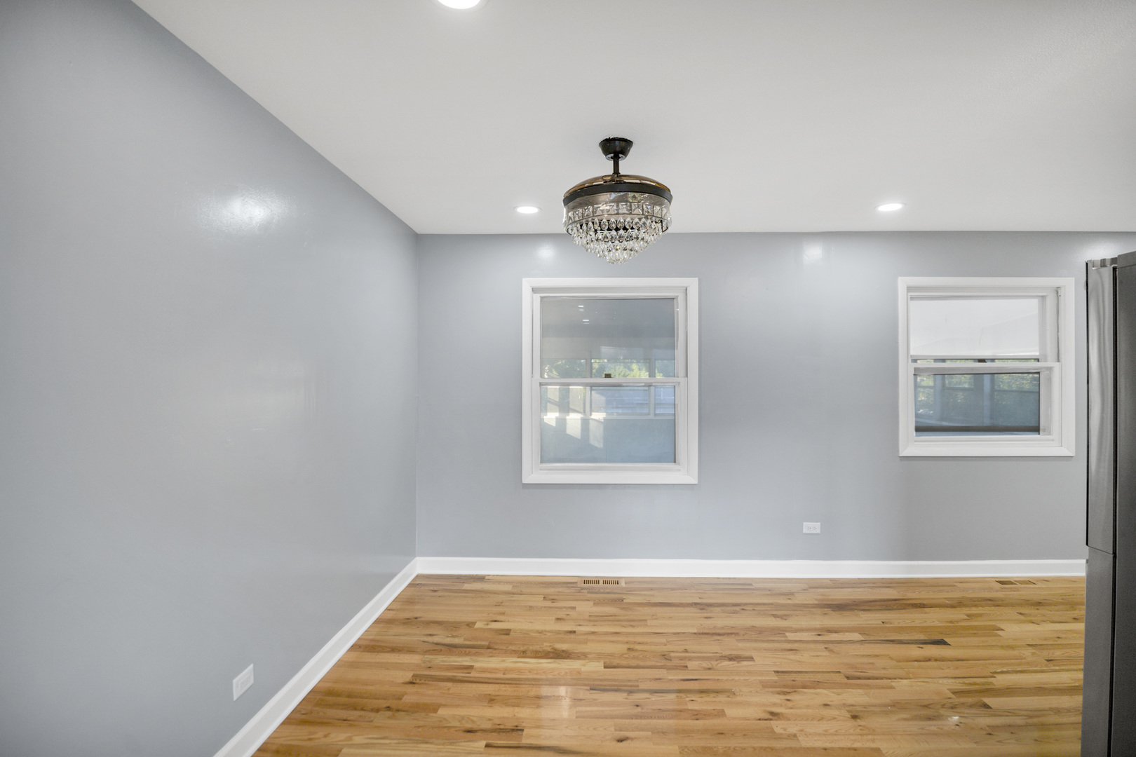 7031 glenwood Lane, Hanover Park, IL 60133