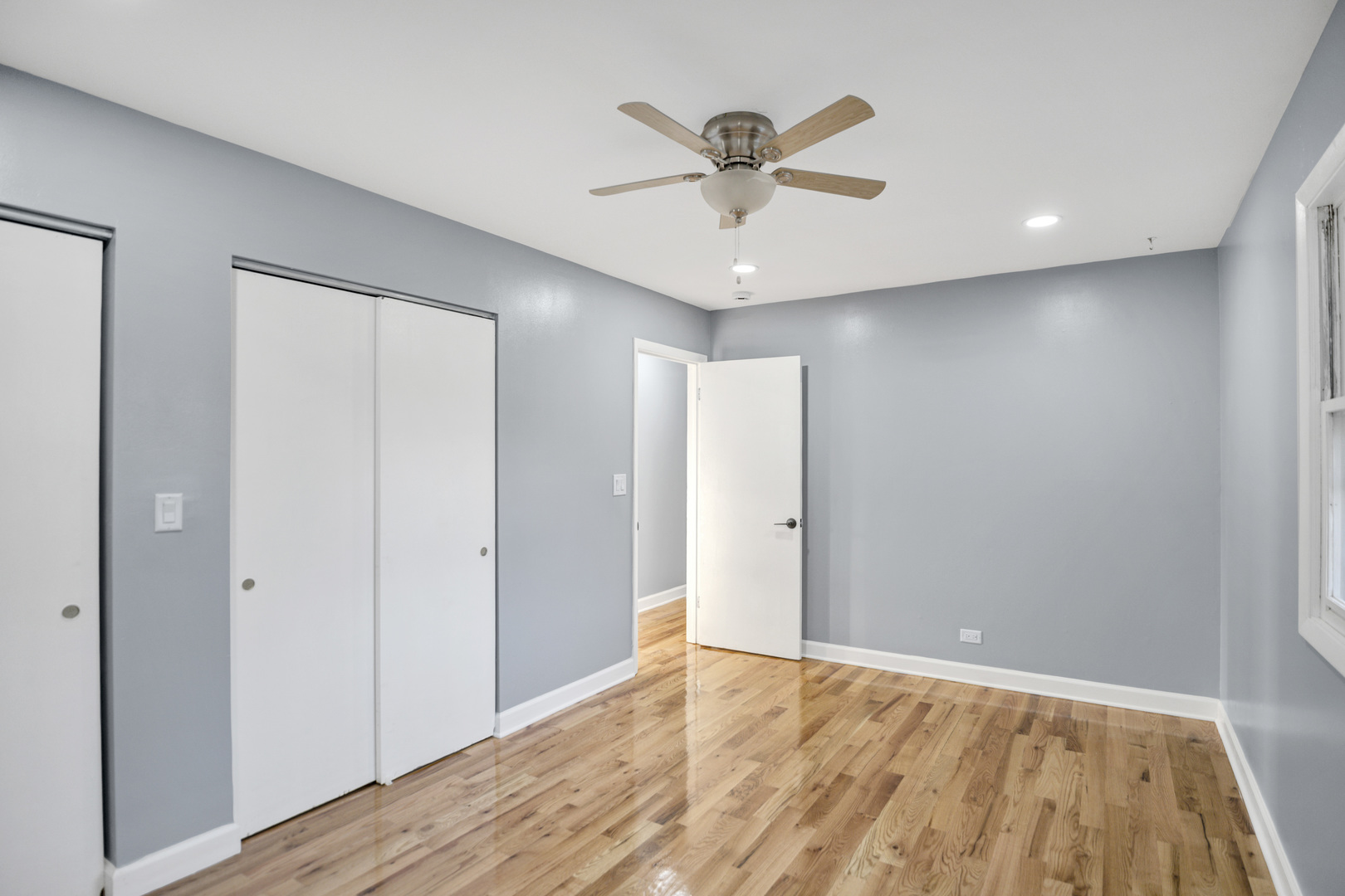 7031 glenwood Lane, Hanover Park, IL 60133