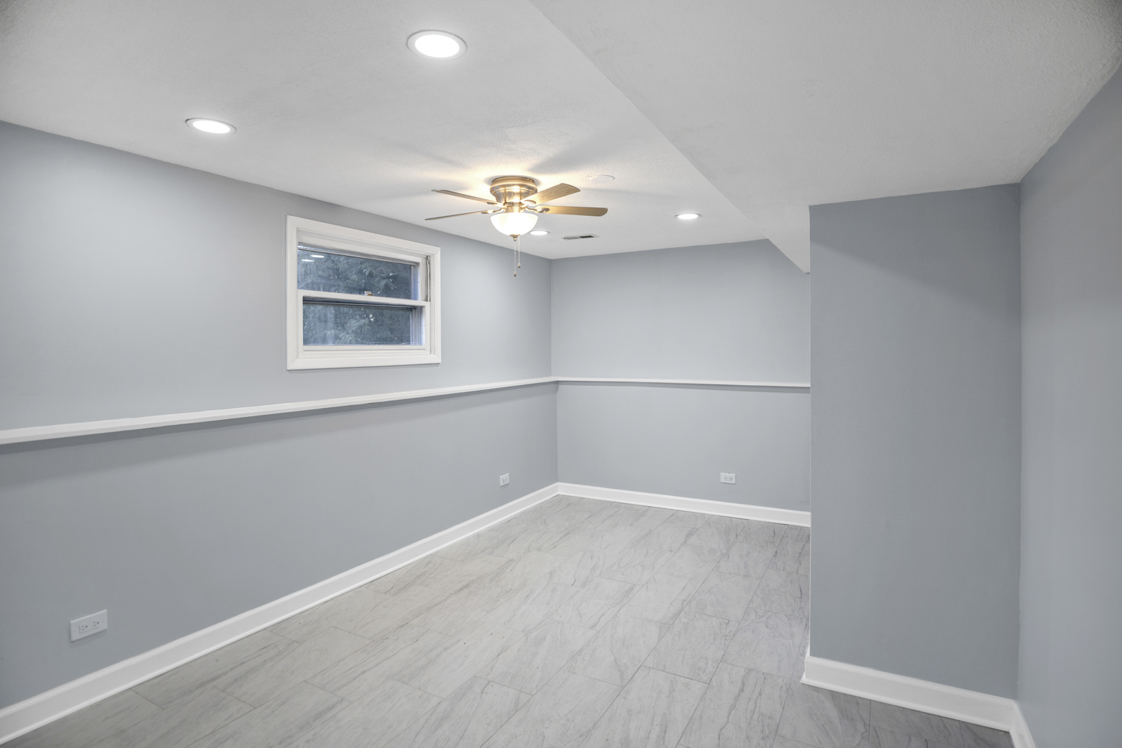 7031 glenwood Lane, Hanover Park, IL 60133