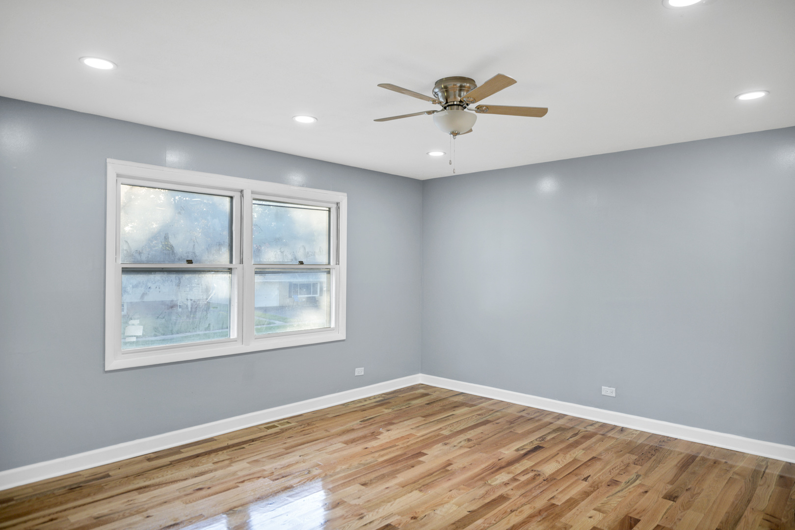 7031 glenwood Lane, Hanover Park, IL 60133