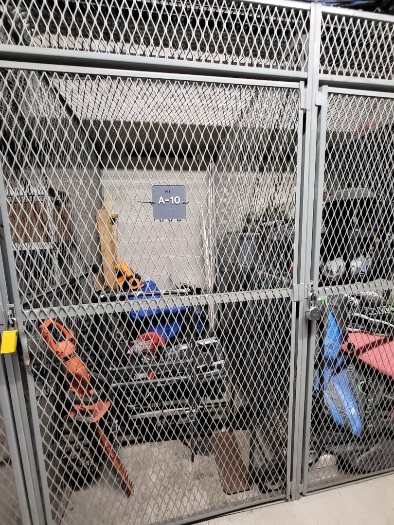 400 VILLAGE Circle #108, Willow Springs, IL 60480